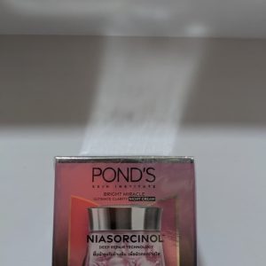 Pond's Bright Miracle Ultimate Clarity Day Cream SPF 15